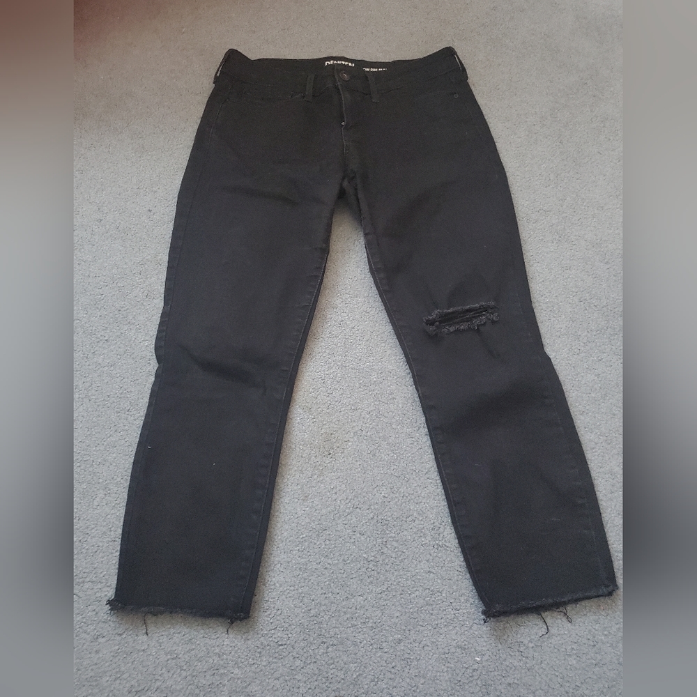 Denizen Cropped Black Jeans